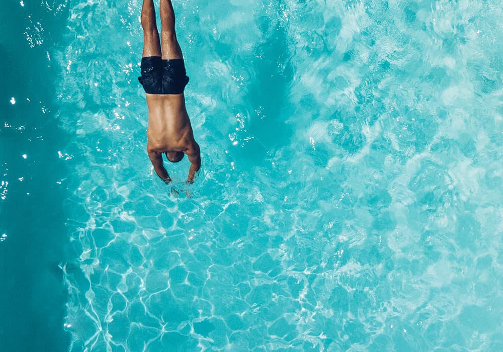 How to Choose a Company for Regular Pool Cleaning in Murrieta